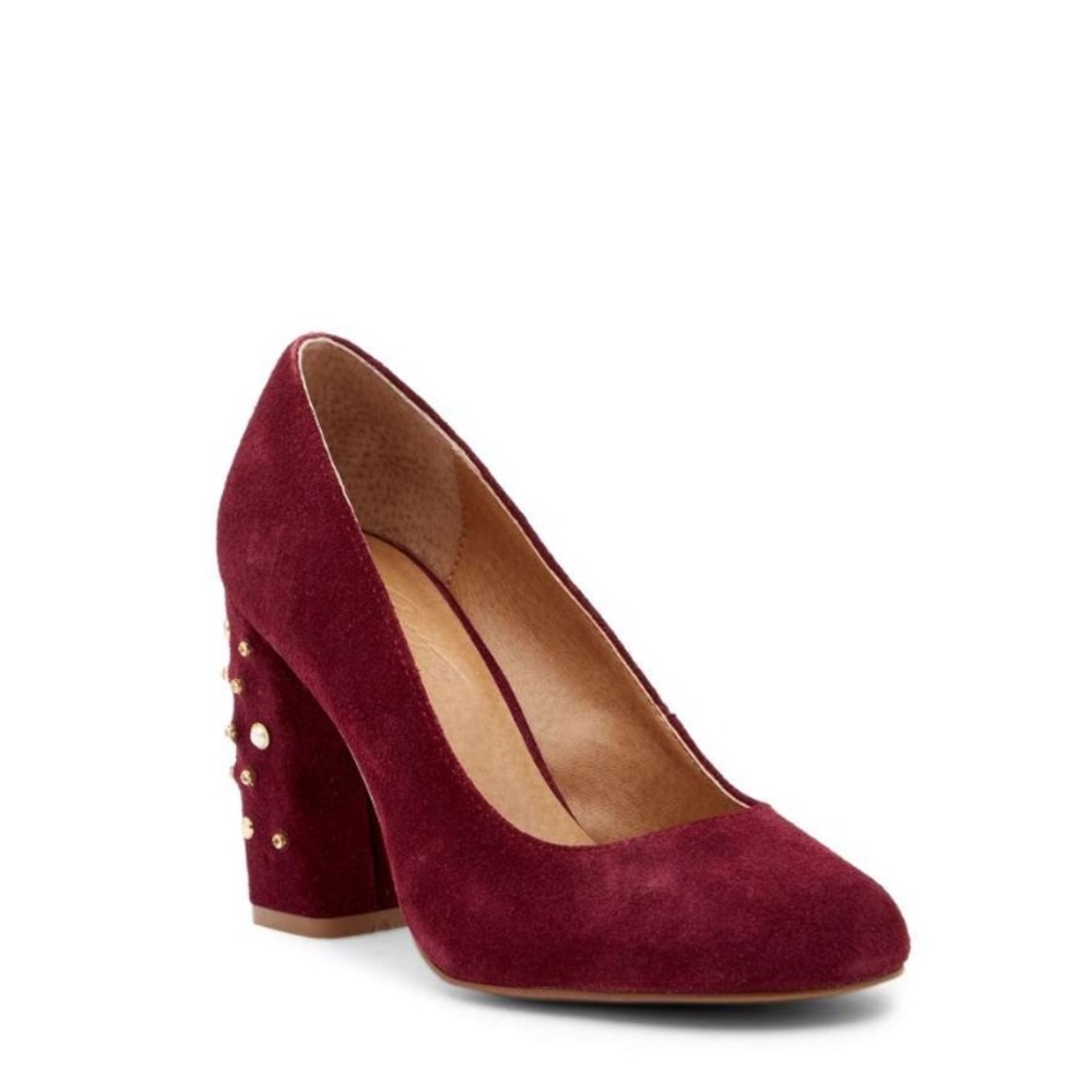 NIB • Bettye Muller • Crystal Embellished Pump